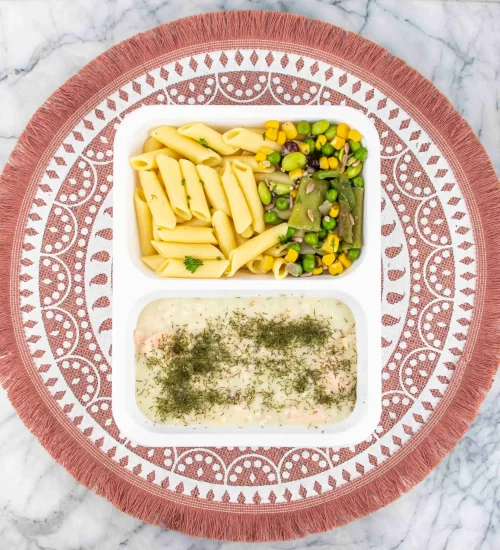 Zalm • dillesaus • pasta • gemengde groenten