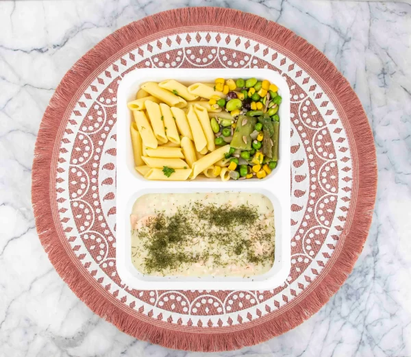2.-Zalm-dilleroomsaus-pasta-gemengde-groenten-scaled Zalm • dillesaus • pasta • gemengde groenten
