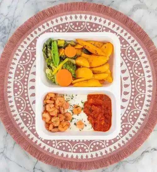 Garnalen • tomatensaus • knoflooksaus • aardappelwedges • groenten